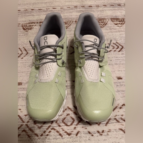 On cloud women’s shoes - Picture 3 of 4